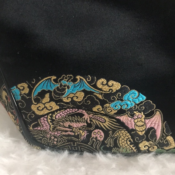 Betsy Johnson small hand held Embroidered type bag - Picture 3 of 11